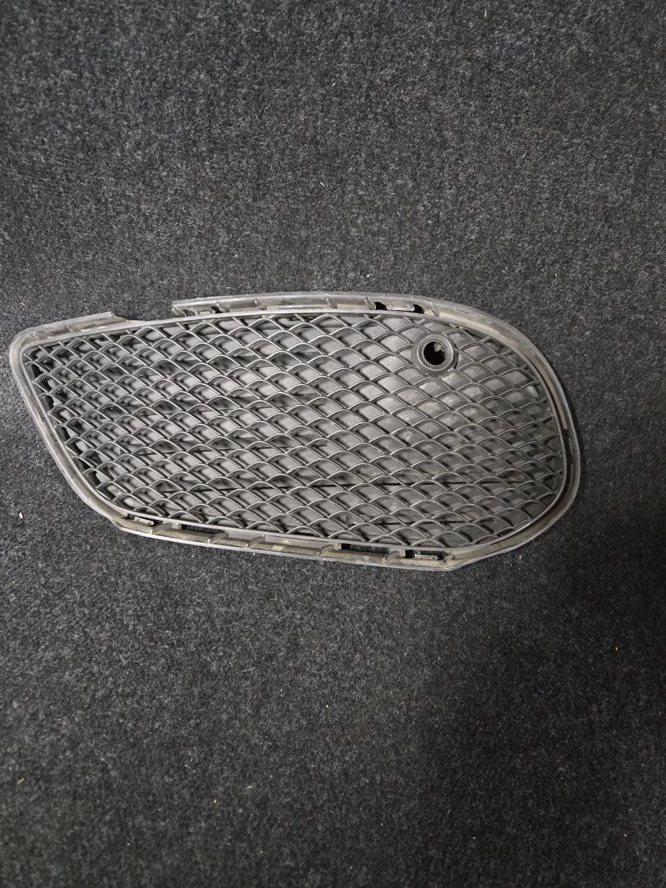 Накладка переднего бампера левая Mercedes-Benz C class W205 AMG Mercedes-Benz C class W205 2014-2020 Mercedes-Benz C class C205 2014-2020 Mercedes-Benz C class S205 2014-2020 Mercedes-Benz C class A205 2014-2020
