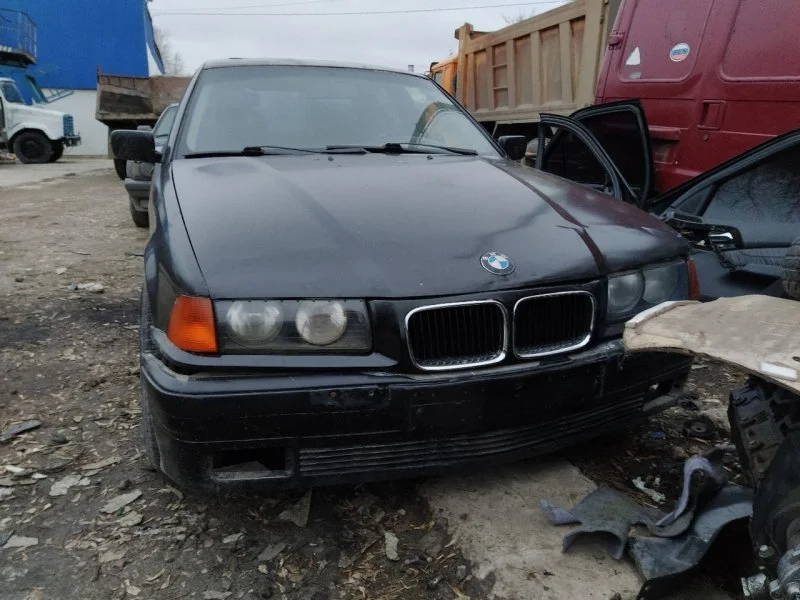 Продажа BMW 3er 1.8 (113Hp) (M40B18) RWD MT по запчастям