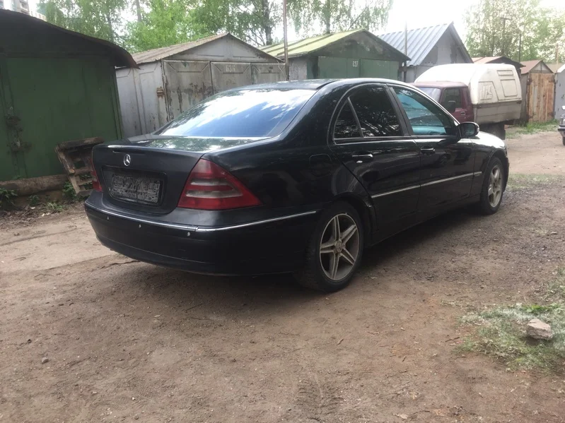 Продажа Mercedes-Benz C class 2.7D (170Hp) (612.962) RWD AT по запчастям