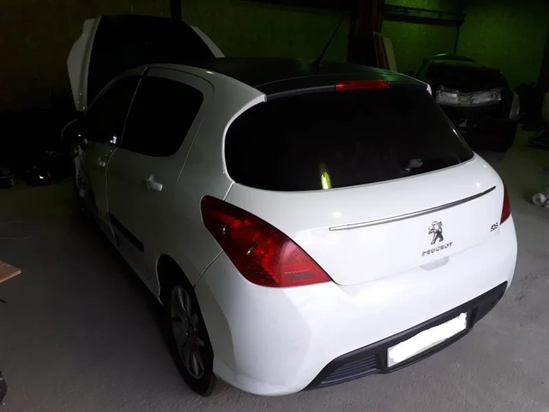 Продажа Peugeot 308 1.6 (120Hp) (EP6) FWD MT по запчастям