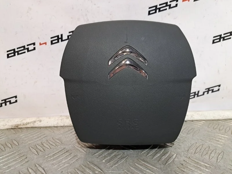 Подушка безопасности в руль airbag Citroen C4 2011 96871568ZD B7