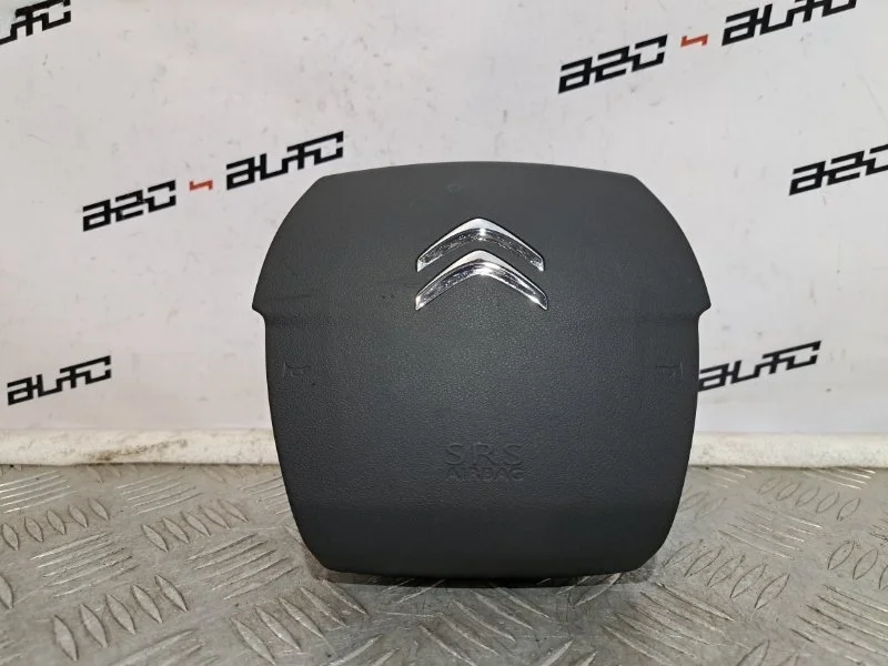Подушка безопасности в руль airbag Citroen C4 2011 96871568ZD B7
