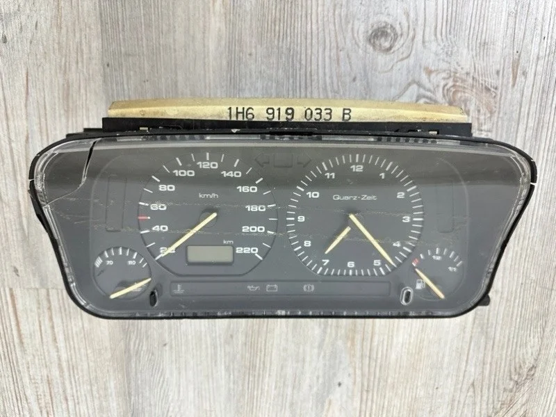 Комбинация приборов ( спидометр) VW Golf 3 1991-2000 1H