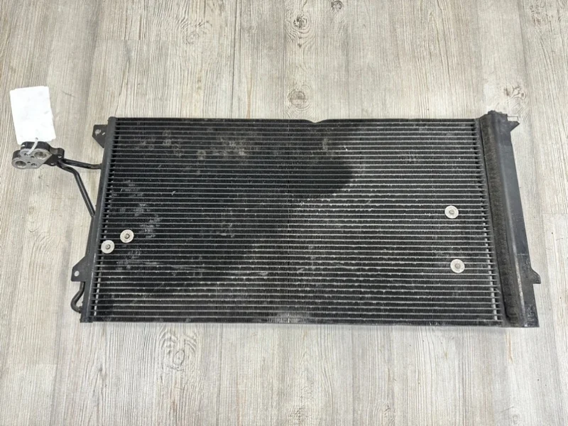 Радиатор кондиционера Audi Q7 2007-2015 4L