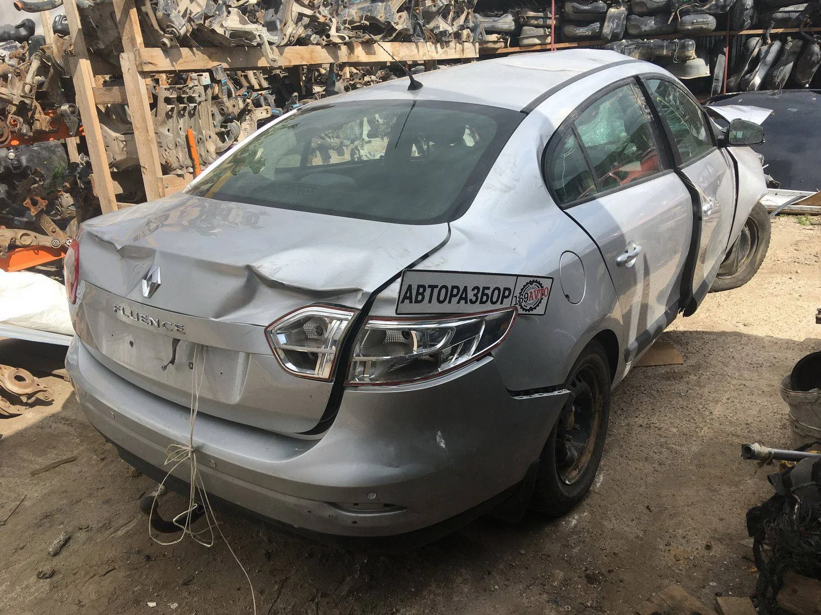 Продажа Renault Fluence 1.6 (106Hp) (K4M 838) FWD MT по запчастям