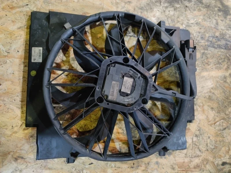 Вентилятор радиатора BMW 530D E60