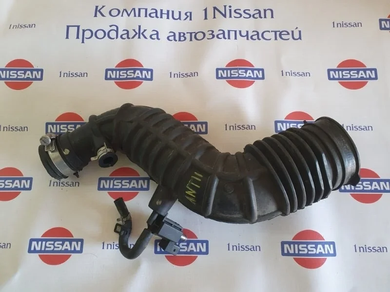 Патрубок воздушного фильтра Nissan Qashqai 2014 165764ED0A J11 HRA2, передний