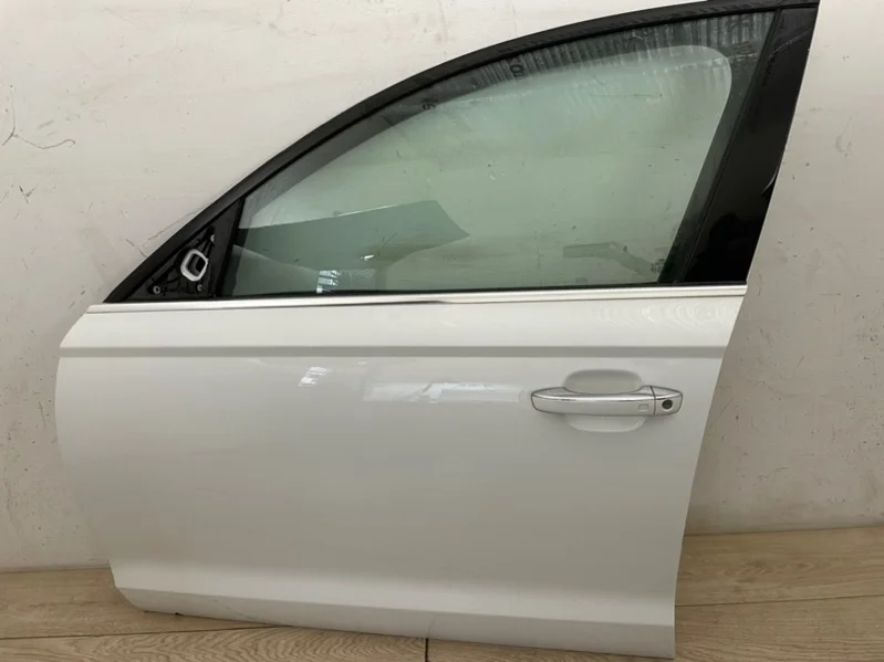 Накладка стекла двери Audi A6 2011-2018 4G