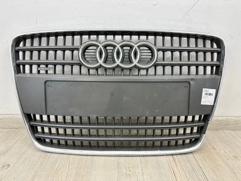 Решетка радиатора Audi Q7 2006-2010 4L