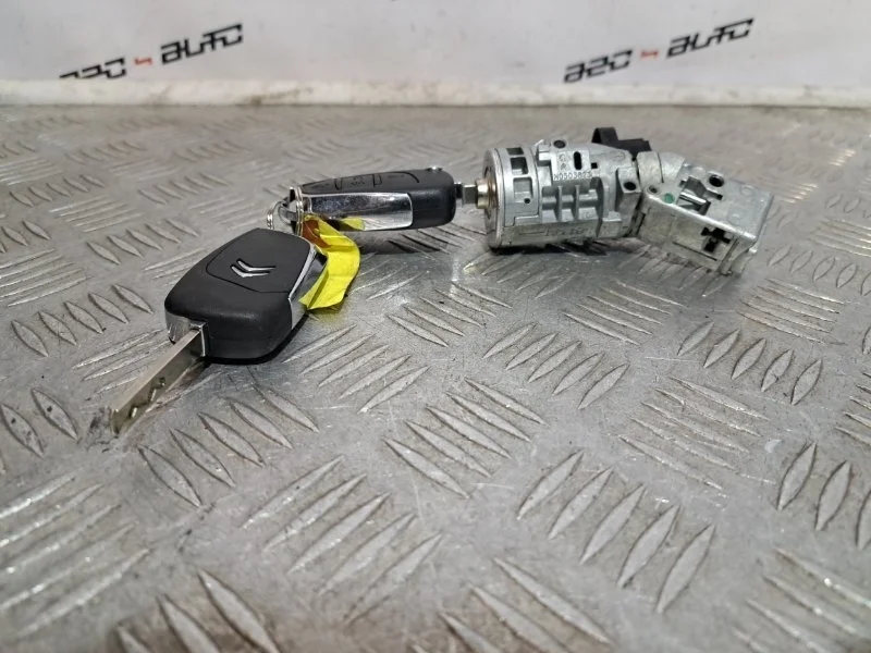 Стартовый комплект ЭБУ Citroen C4 2011 9676643580 B7 1.6