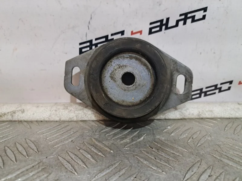 Опора АКПП Peugeot 3008 2012 184468 1 1.6