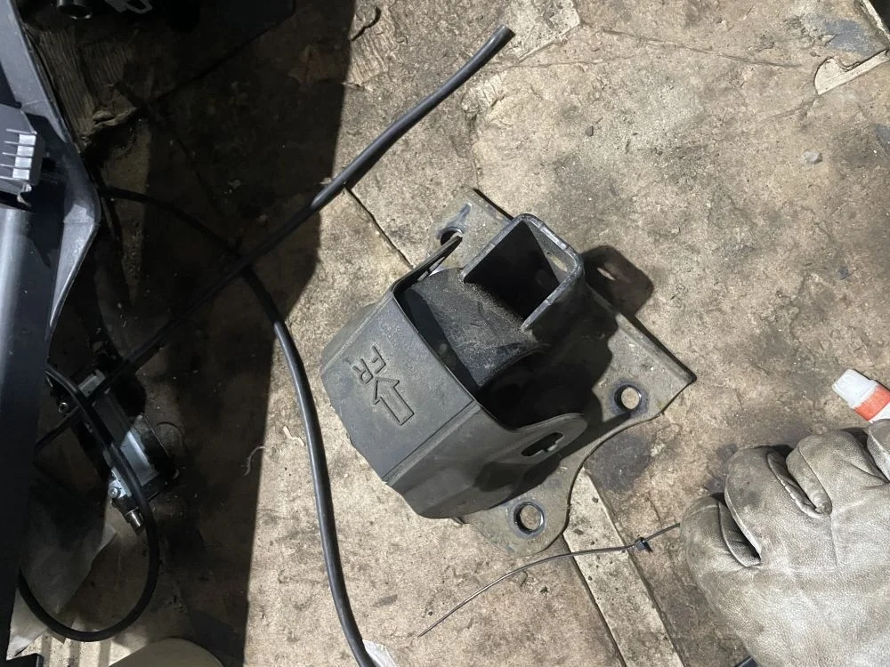 опора АКПП nissan almera N16