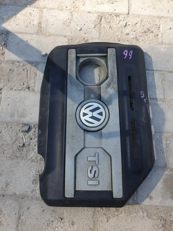 Декоративная крышка двигателя Volkswagen Passat CC 2007-2011