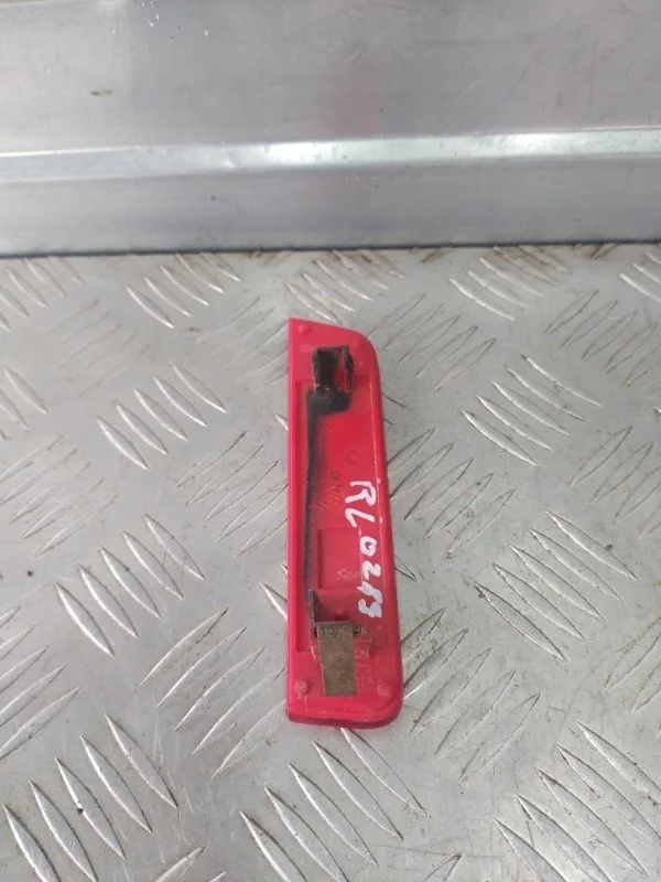 Катафот бампера Renault Duster 2009-2014 8200384036 HSA F4R, задний левый