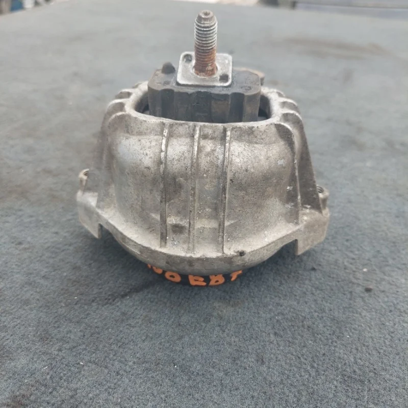 Подушка двигателя BMW 120D 2008 E87 LCI