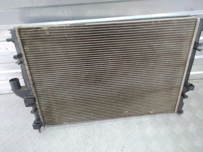 Радиатор охлаждения двигателя RENAULT DUSTER 2009-2014 HSA, HSM, SUV