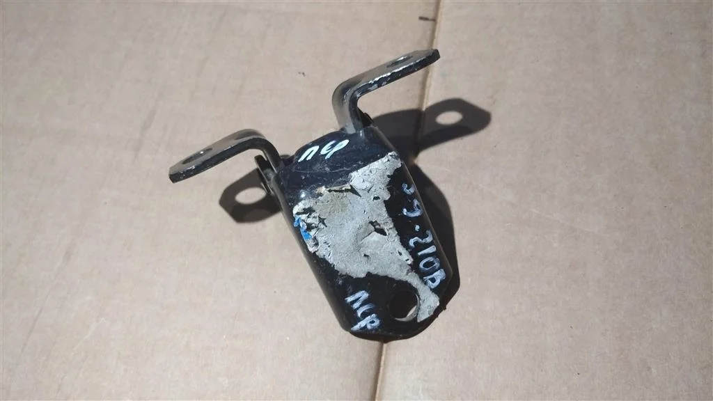 Б.у. петля двери MAZDA CX7 ER8 MAZDA CX7 ER8