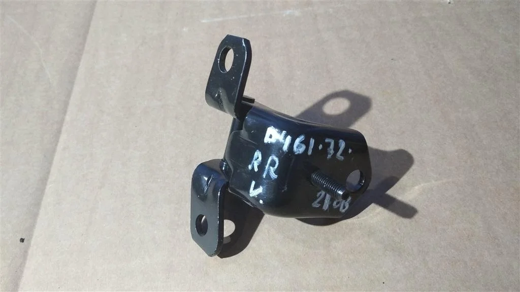 Б.у. петля двери MAZDA CX7 ER8 MAZDA CX7 ER8