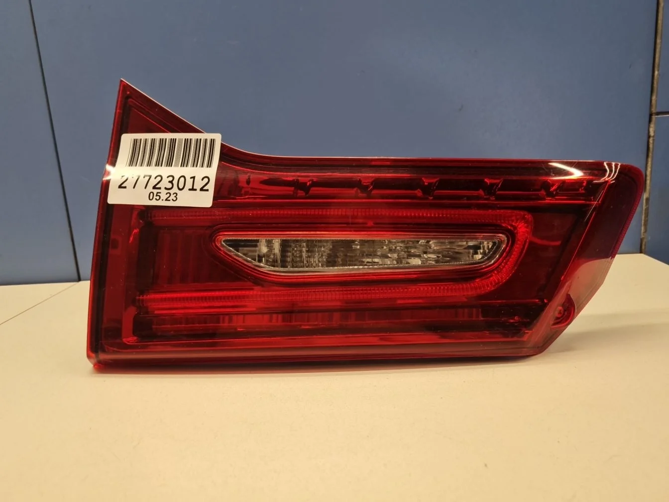 Фонарь в крышку правый для Acura MDX YD3 2013-