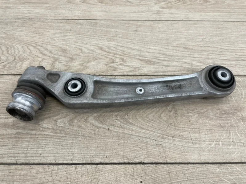 Рычаг подвески опорный Audi Q7 2015- 4M