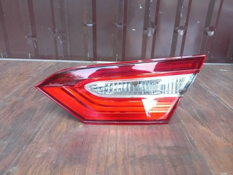 Фонарь Toyota Camry 2018-2021 70