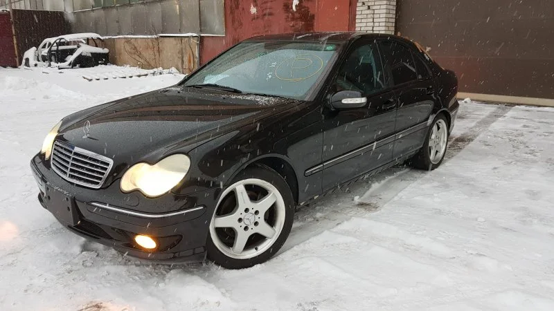 Продажа Mercedes-Benz C class 2.6 (170Hp) (112.912) RWD AT по запчастям