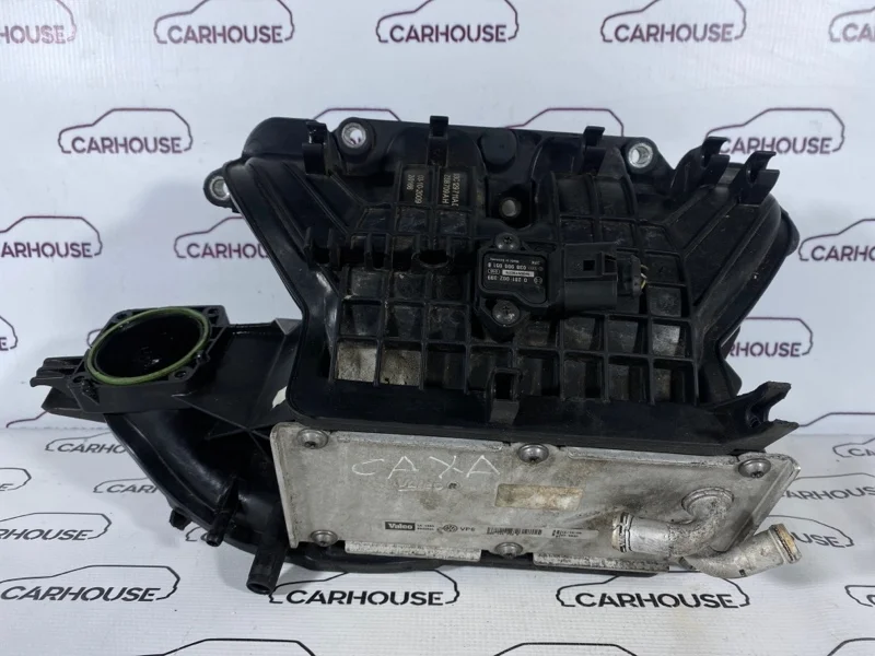 Коллектор впускной Volkswagen Passat B7 1.4 CAXA