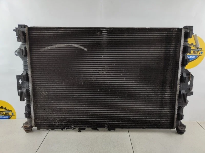 Радиатор охлаждения Volvo V70 2008