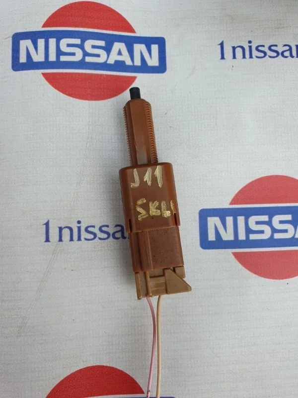 Датчик педали тормоза Nissan Qashqai 2016 25320JN00A J11 R9M, передний
