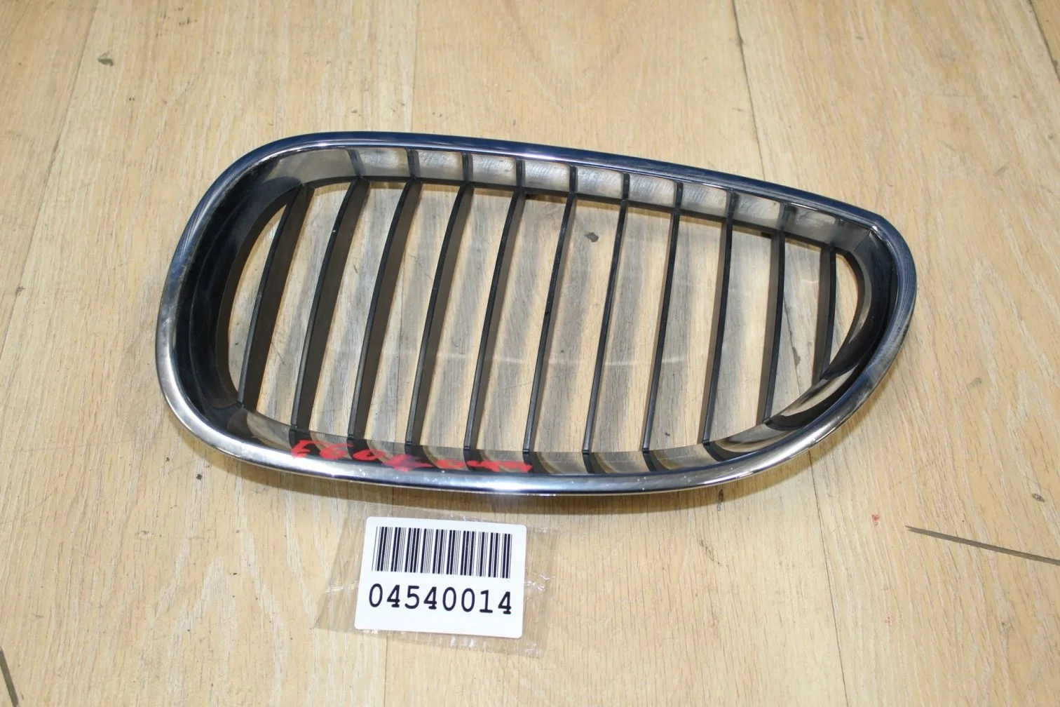 Решетка радиатора левая для BMW 5 E60 2002-2010