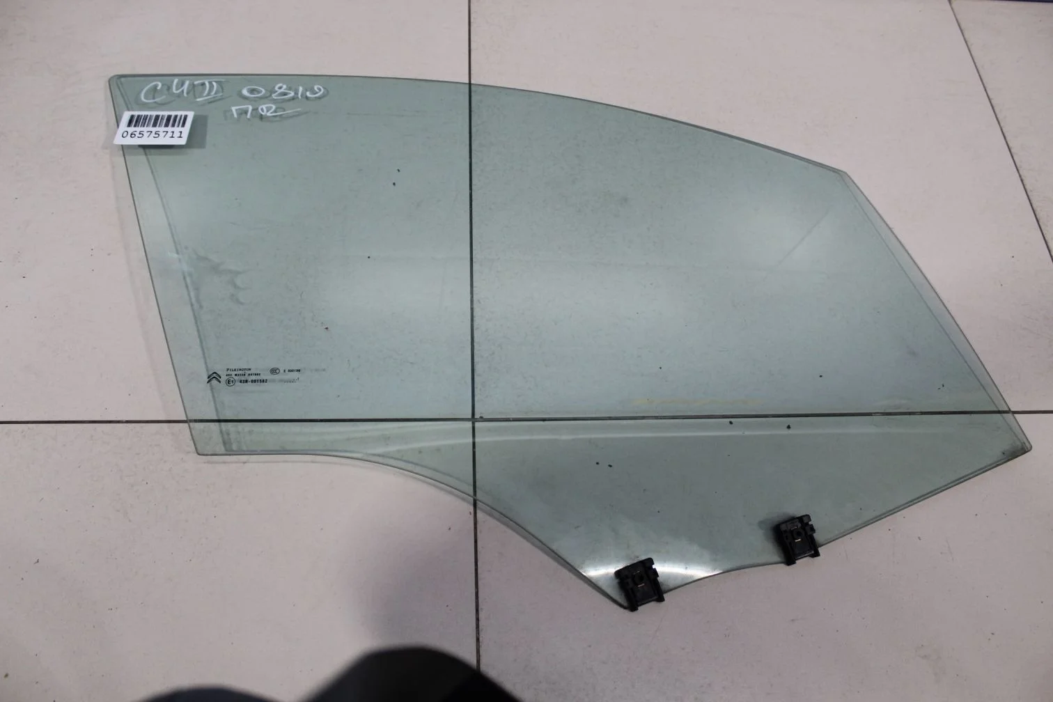 Стекло двери передней правой для Citroen C4 2010-