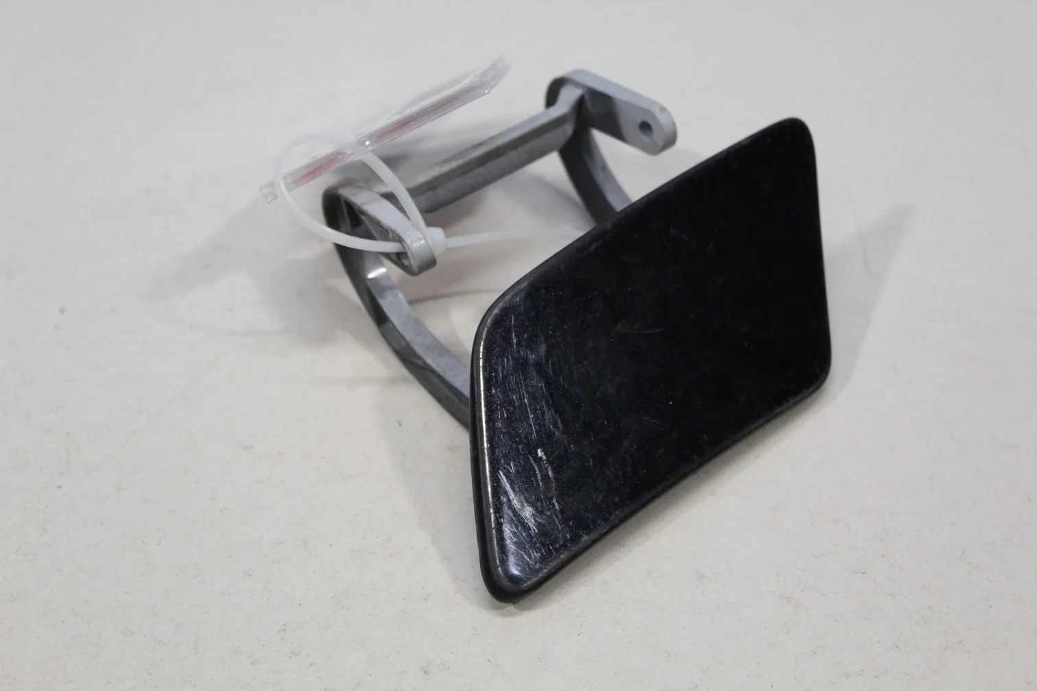 Крышка форсунки омывателя фары левая для Mercedes S-klasse W221 2005-2013