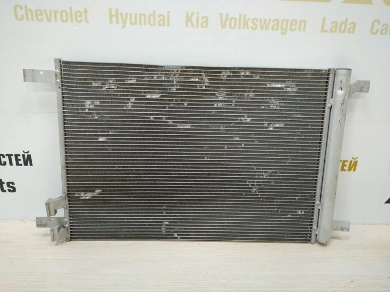 Радиатор кондиционера Volkswagen Tiguan 2016-2020 AD1 до Рестайлинг