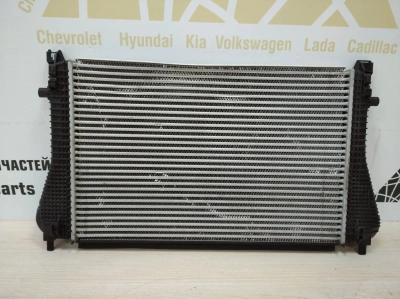 Радиатор интеркулера Volkswagen Tiguan 2016-2020 AD1 до Рестайлинг