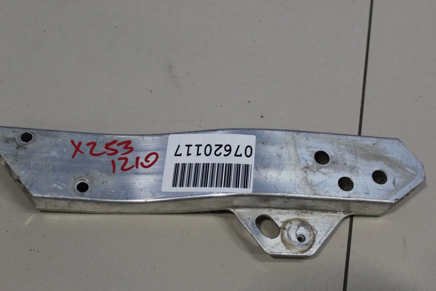 Кронштейн панели радиатора правый для Mercedes GLC-klasse X253 2015-