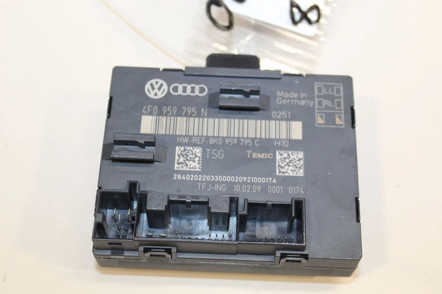 Блок комфорта задней левой двери для Audi A4 B8 2007-2015