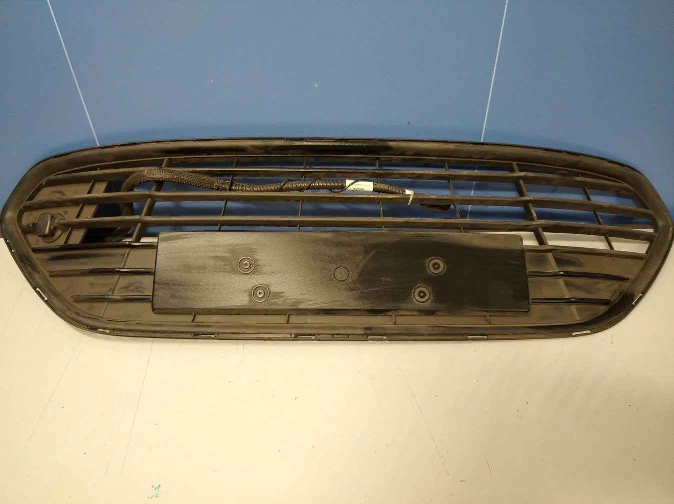 Решётка в бампер центральная для Ford Mondeo 4 2007-2015