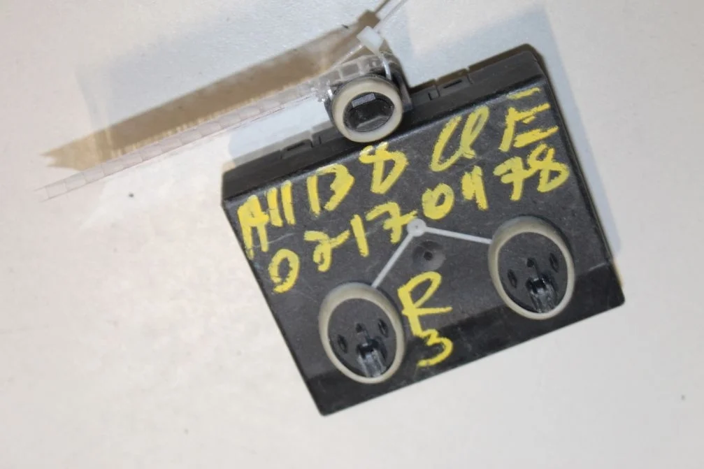 Блок комфорта задней правой двери для Audi A4 B8 2007-2015