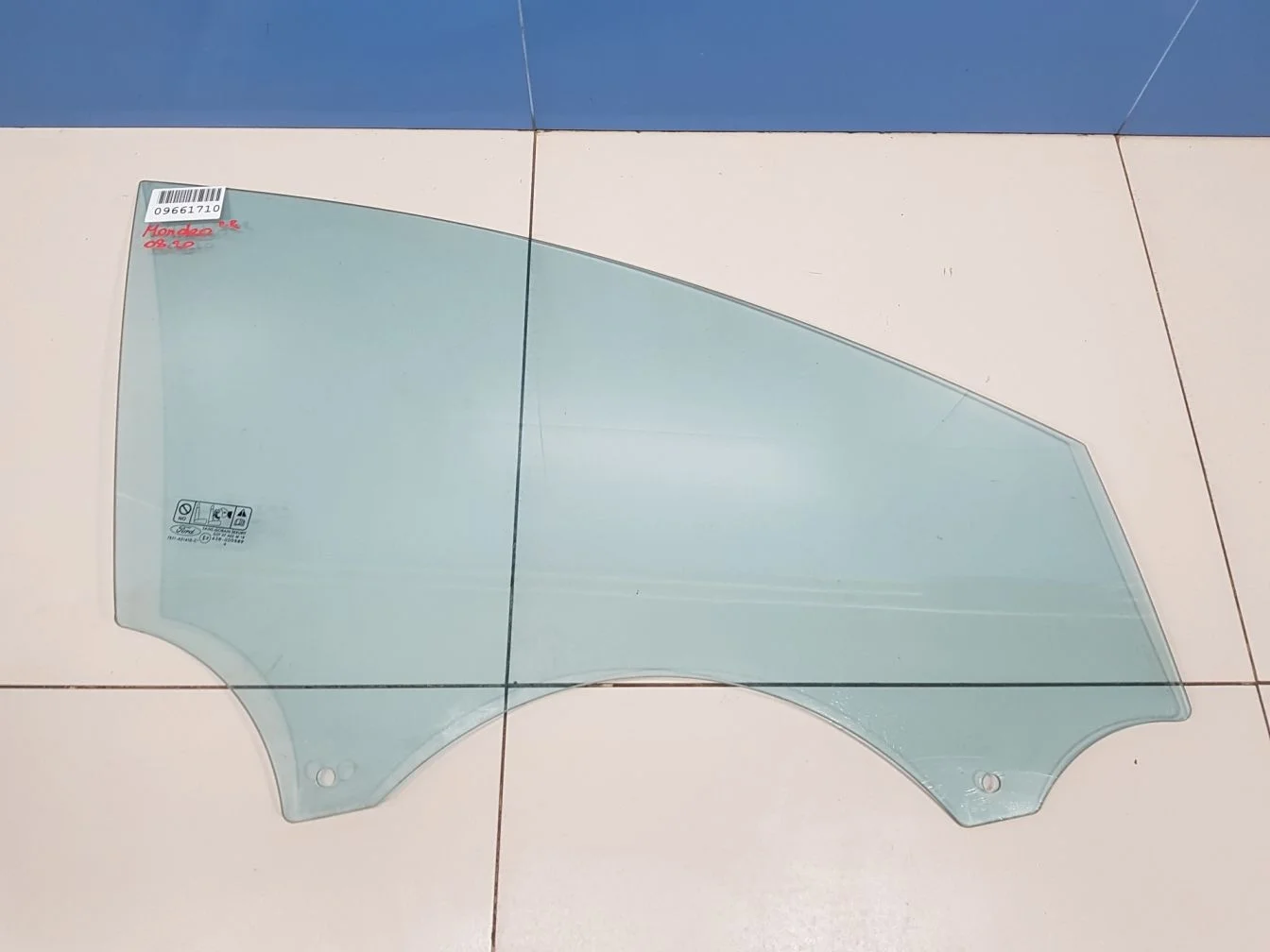 Стекло двери передней правой для Ford Mondeo 4 2007-2015