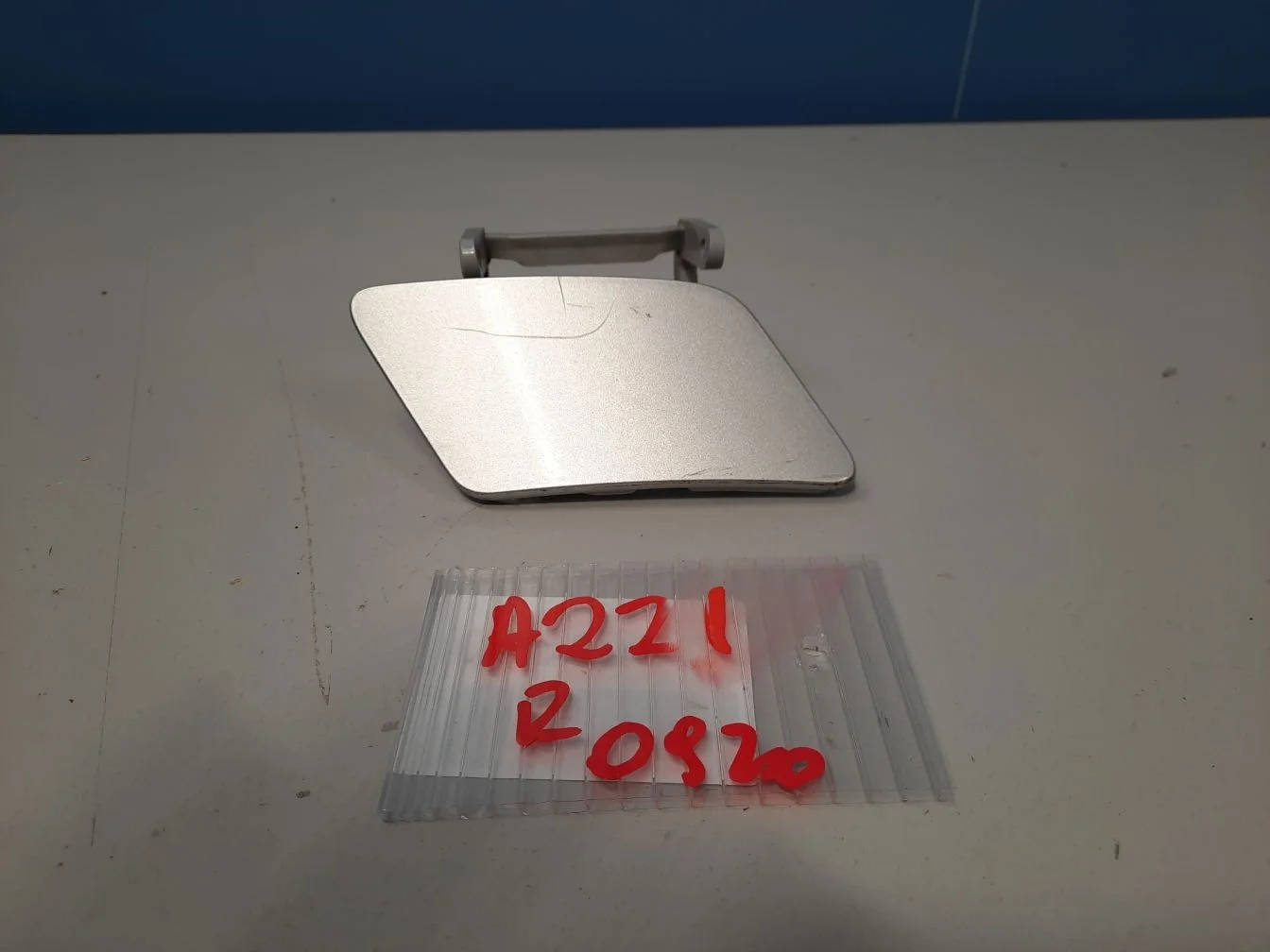 Крышка форсунки омывателя фары правая для Mercedes S-klasse W221 2005-2013