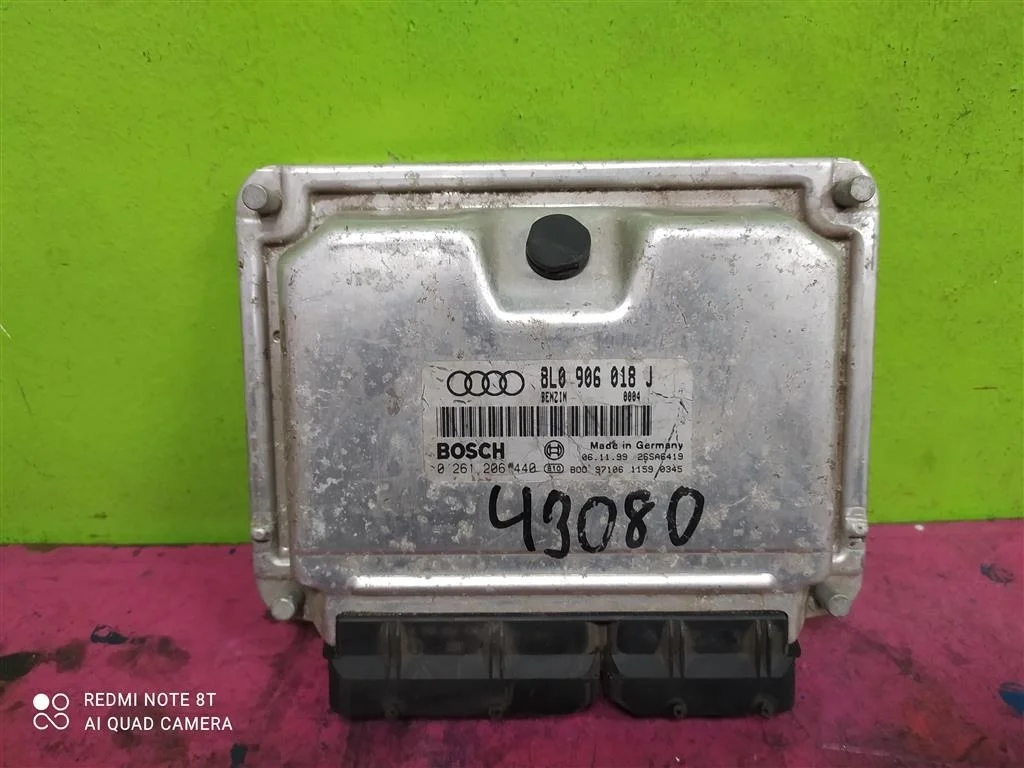 Блок управления двигателя Audi TT 1,8 8L0906018J