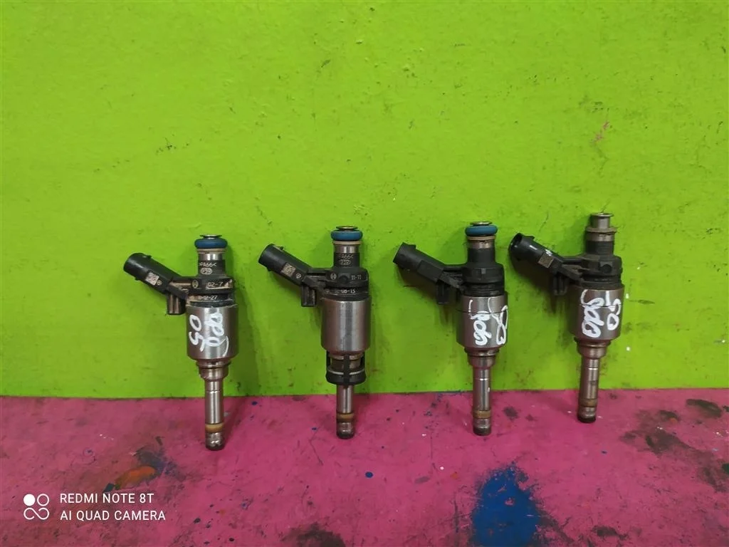 Форсунка Passat B6 B7 CC 2,0 CAWB CCTA 06H906036G