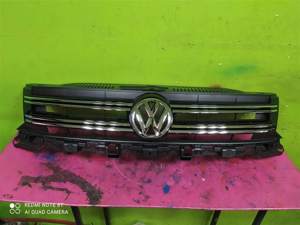 Решетка облицовка радиатора VW Tiguan 1 2012-2017