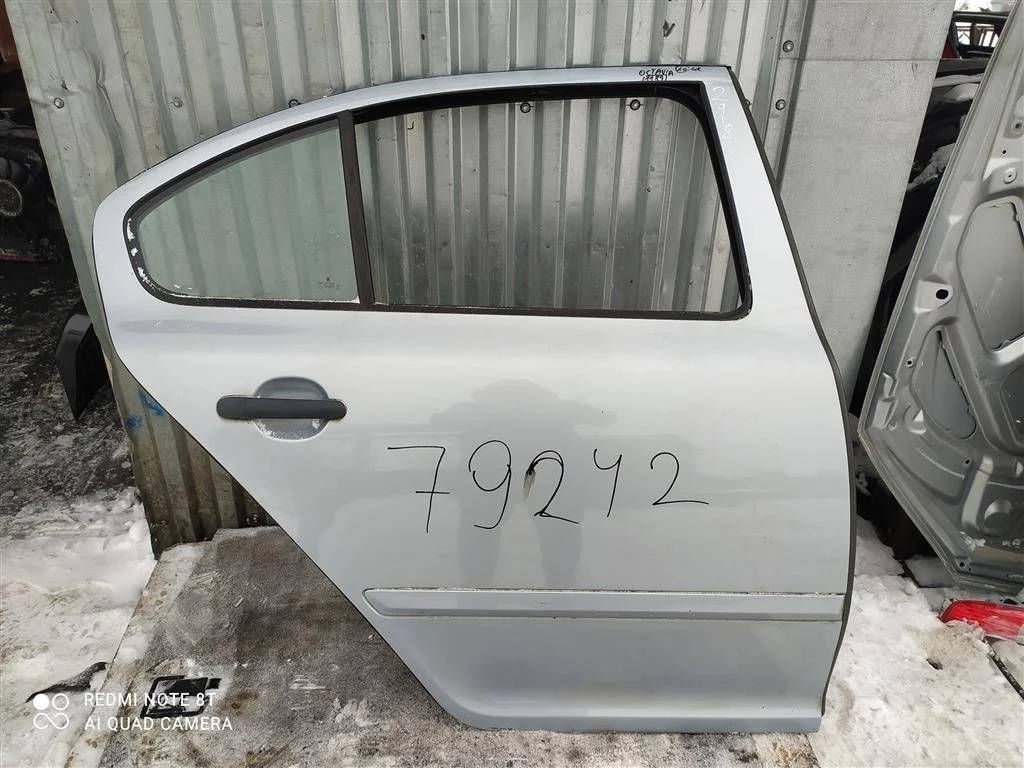 Дверь задняя правая Octavia 2004-2013 1Z0833056