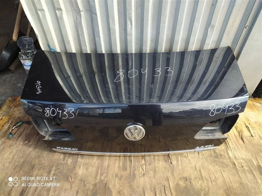 Крышка багажника VW Passat B7 2011-2015 3AE827025
