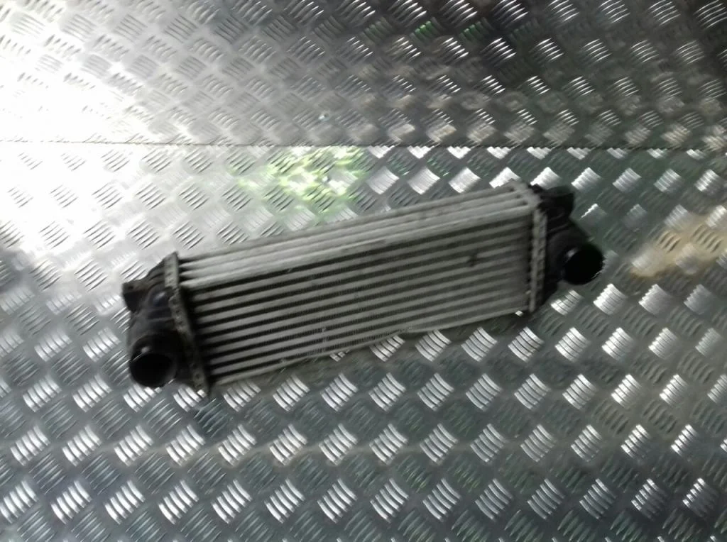 Радиатор интеркулера (Интеркулер)  форд Connect