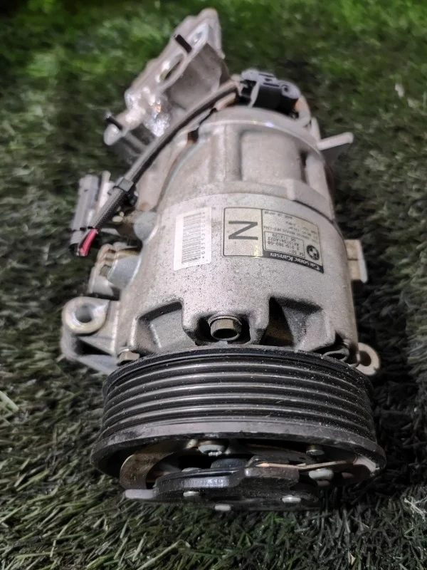 Компрессор кондиционера BMW 320i E90