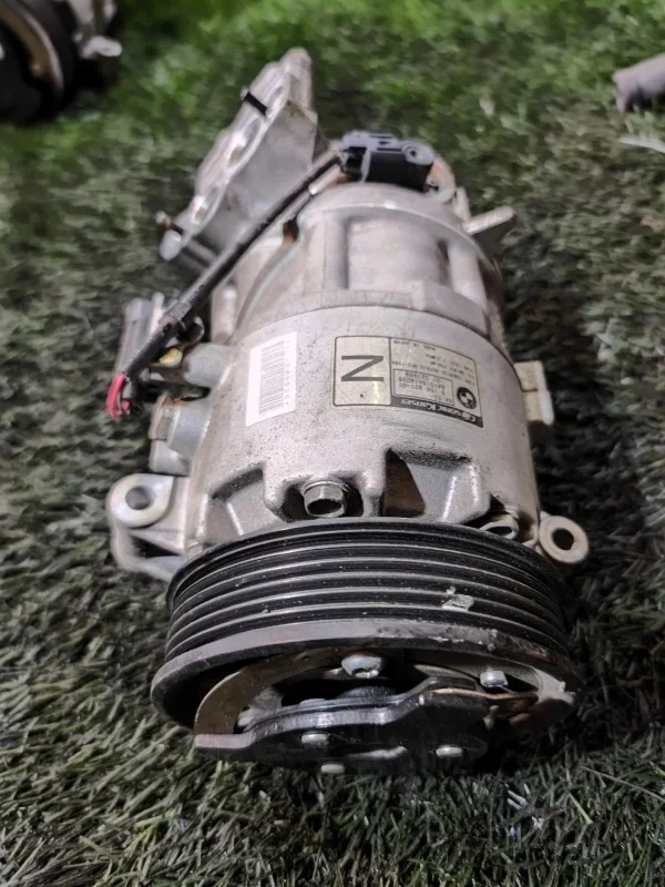 Компрессор кондиционера BMW 320i E90