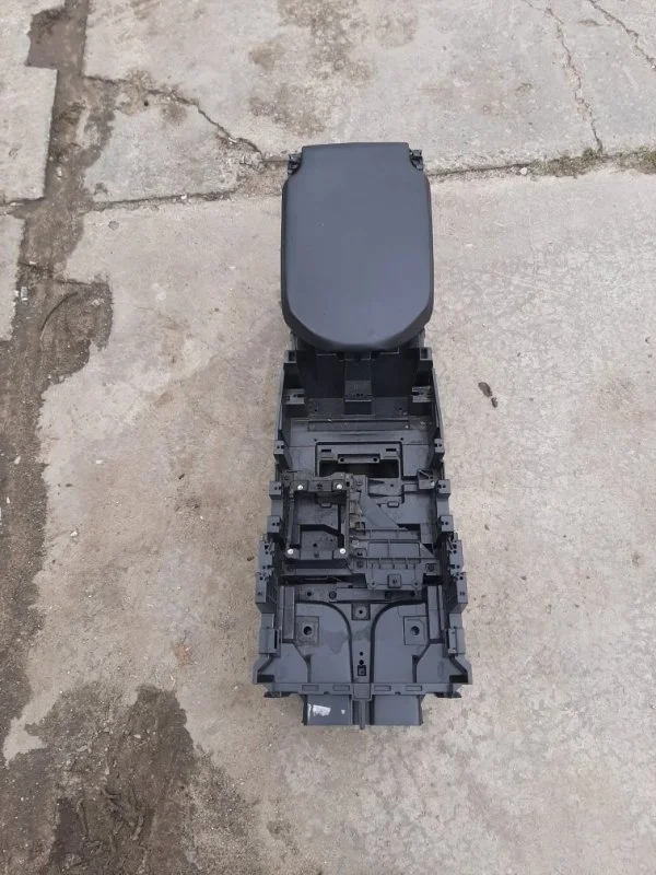 Подлокотник LR RR Sport 2 2016 L494