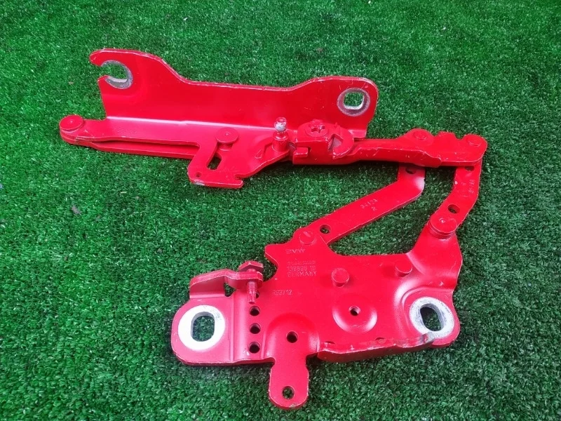 Петля капота BMW F30